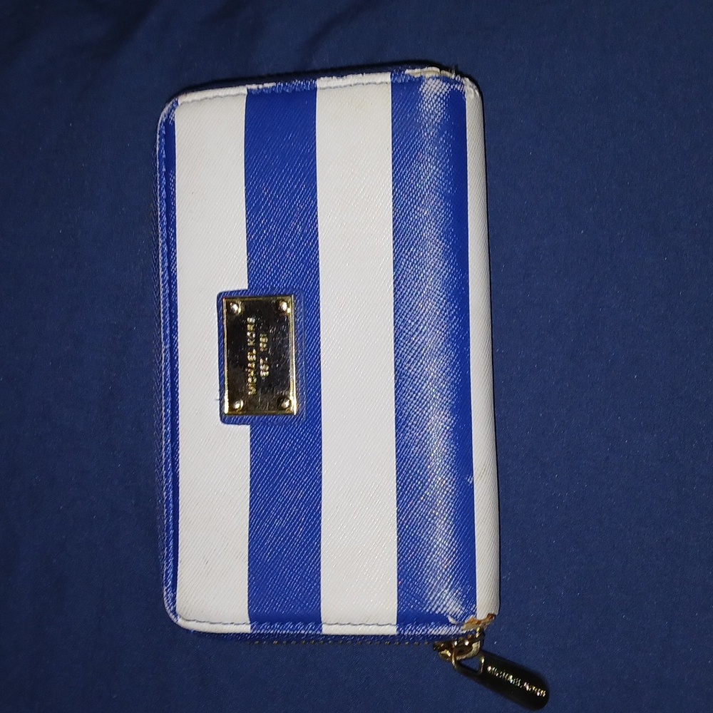 Micheal kors wallet